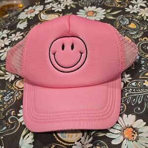 ❤️10/$40 New Pink Smiley Face Mesh Trucker Hat